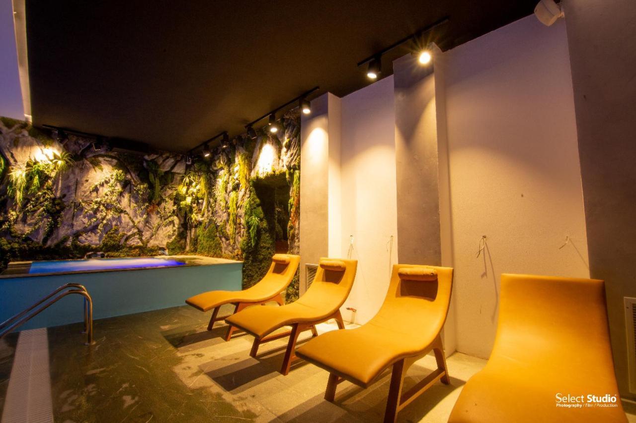 Kocibelli Pool & Hotel Korce